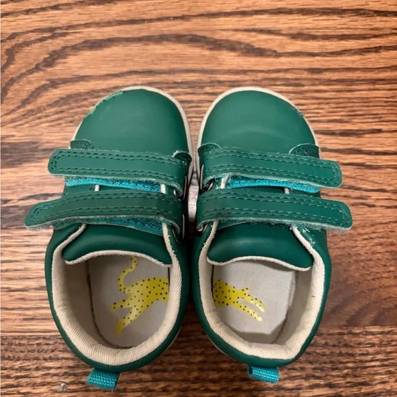 Ten Little Green Sneakers | 5.5 - Picture 3 of 5